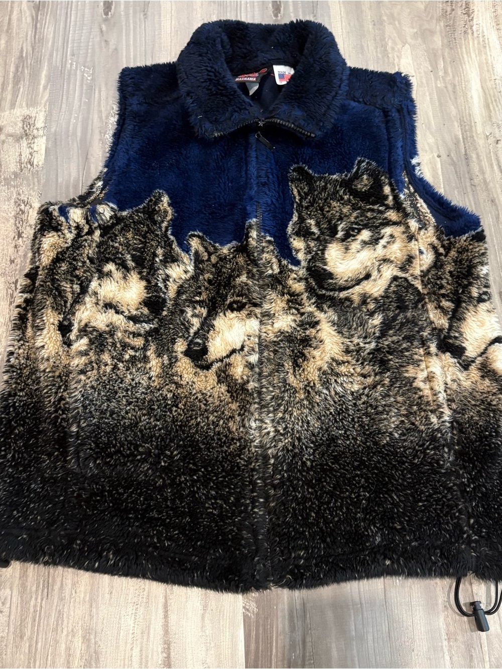 Mazmania
Vintage Mazmania Navy Faux Fur Zip Front Wolves Vest SZ S Made In USA